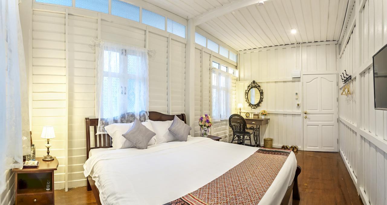 Baankachitpan Bangkok Hotel Bagian luar foto