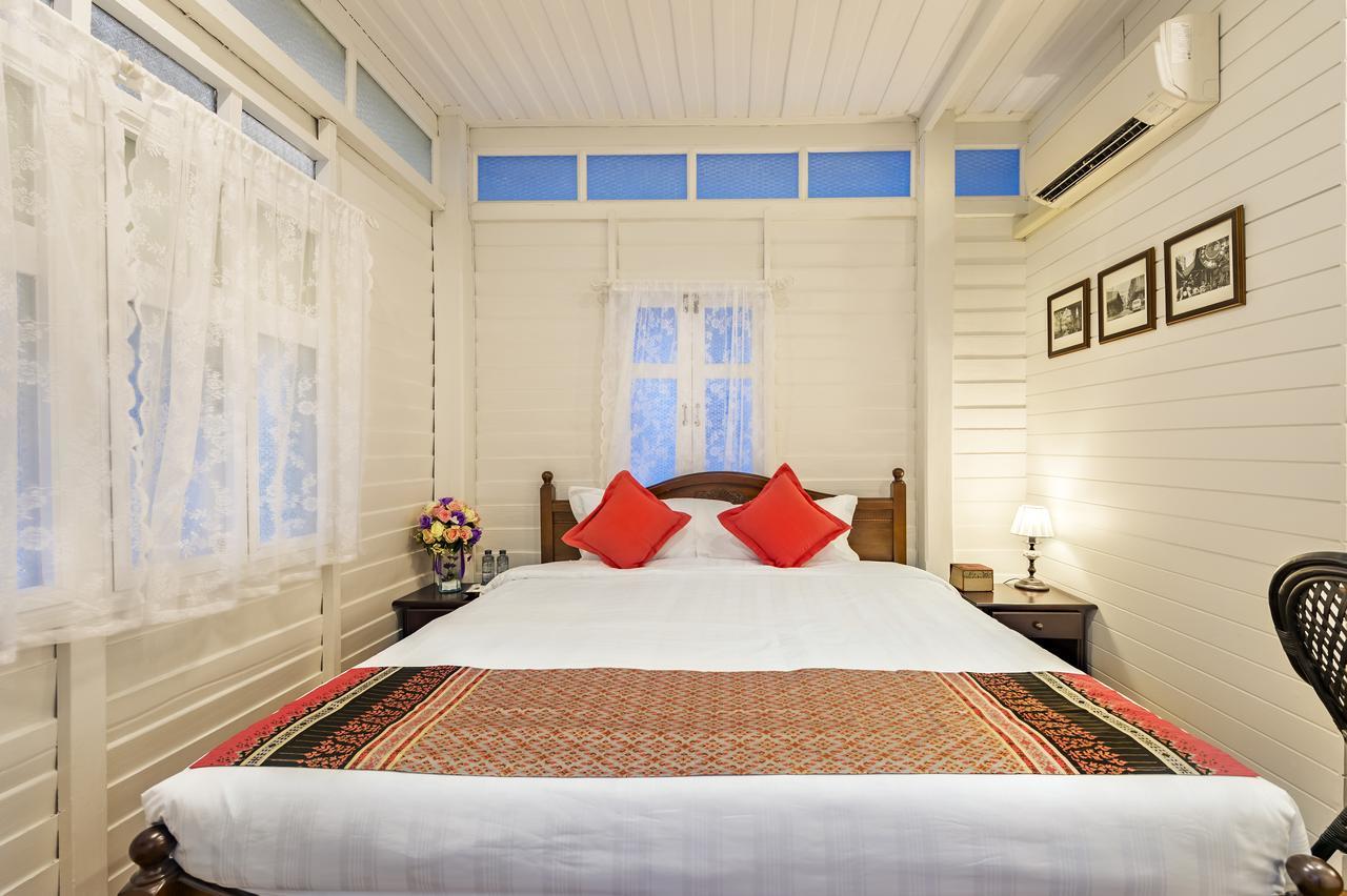 Baankachitpan Bangkok Hotel Bagian luar foto