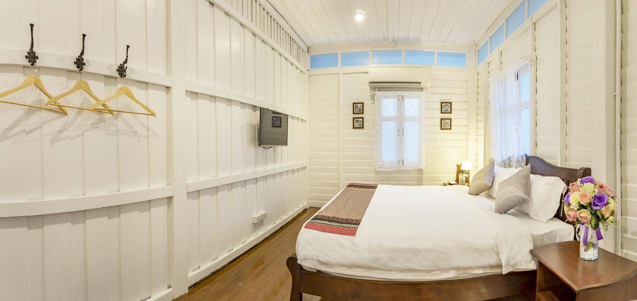 Baankachitpan Bangkok Hotel Bagian luar foto