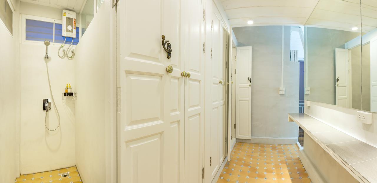 Baankachitpan Bangkok Hotel Bagian luar foto