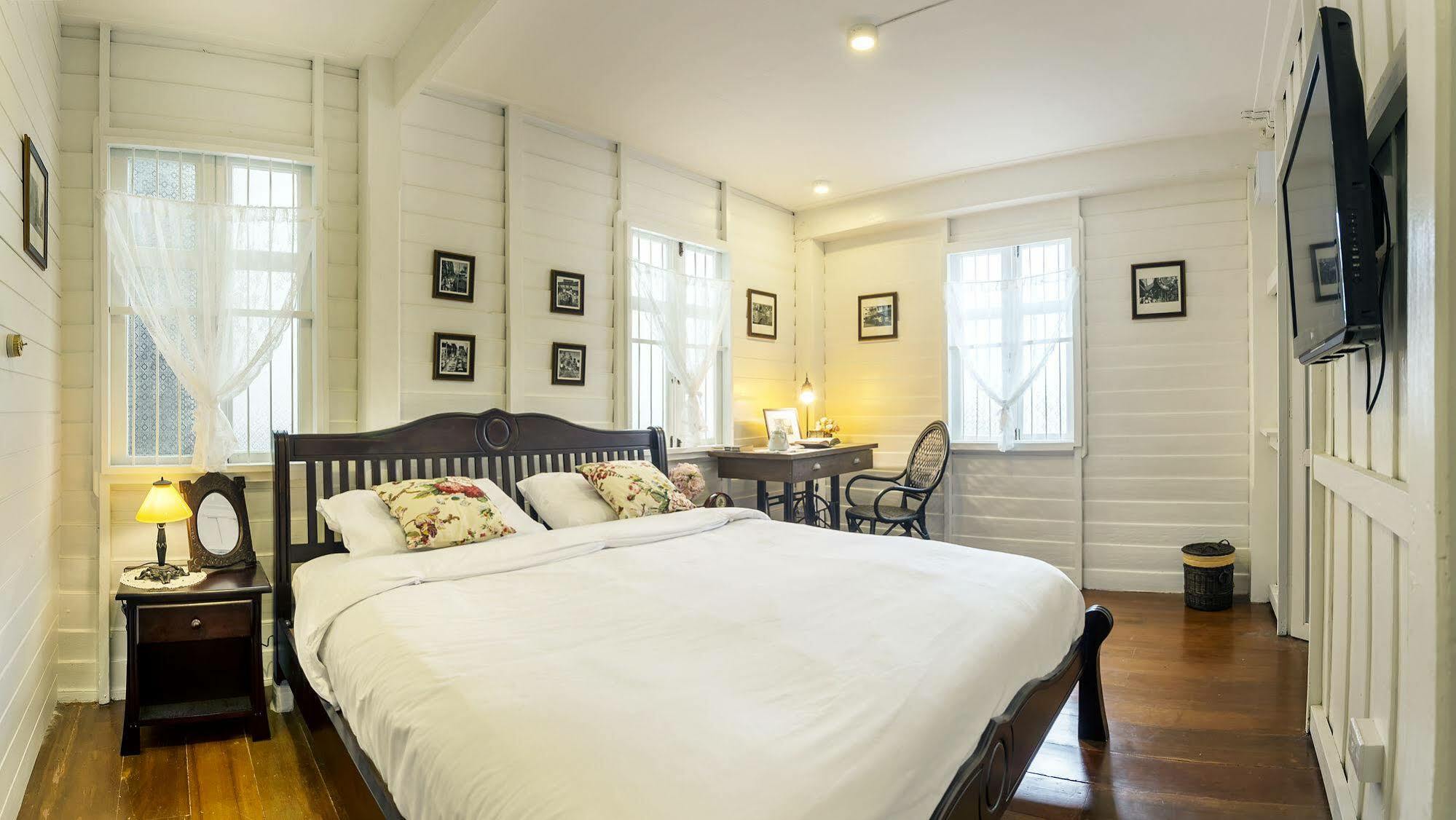 Baankachitpan Bangkok Hotel Bagian luar foto