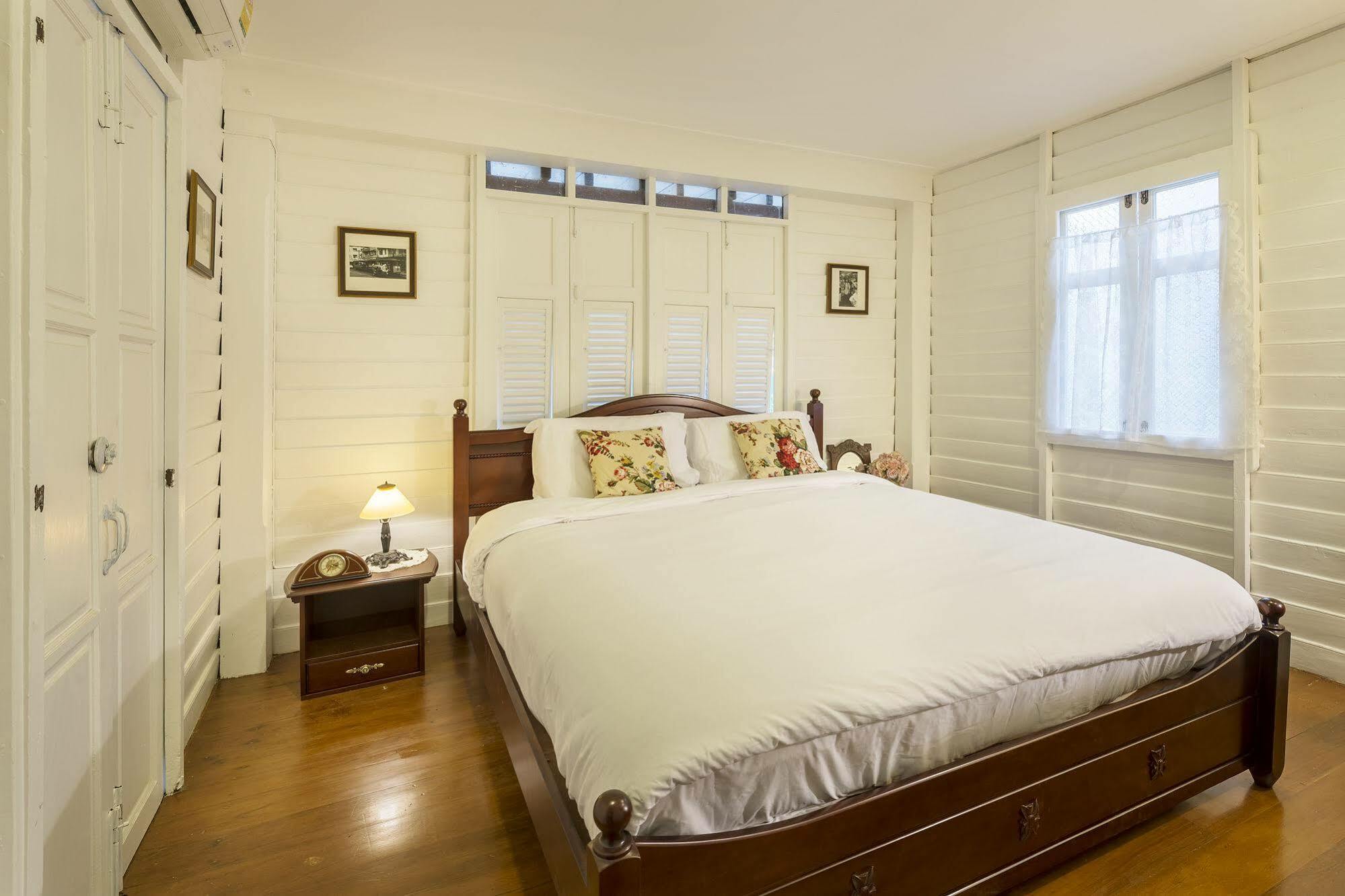 Baankachitpan Bangkok Hotel Bagian luar foto