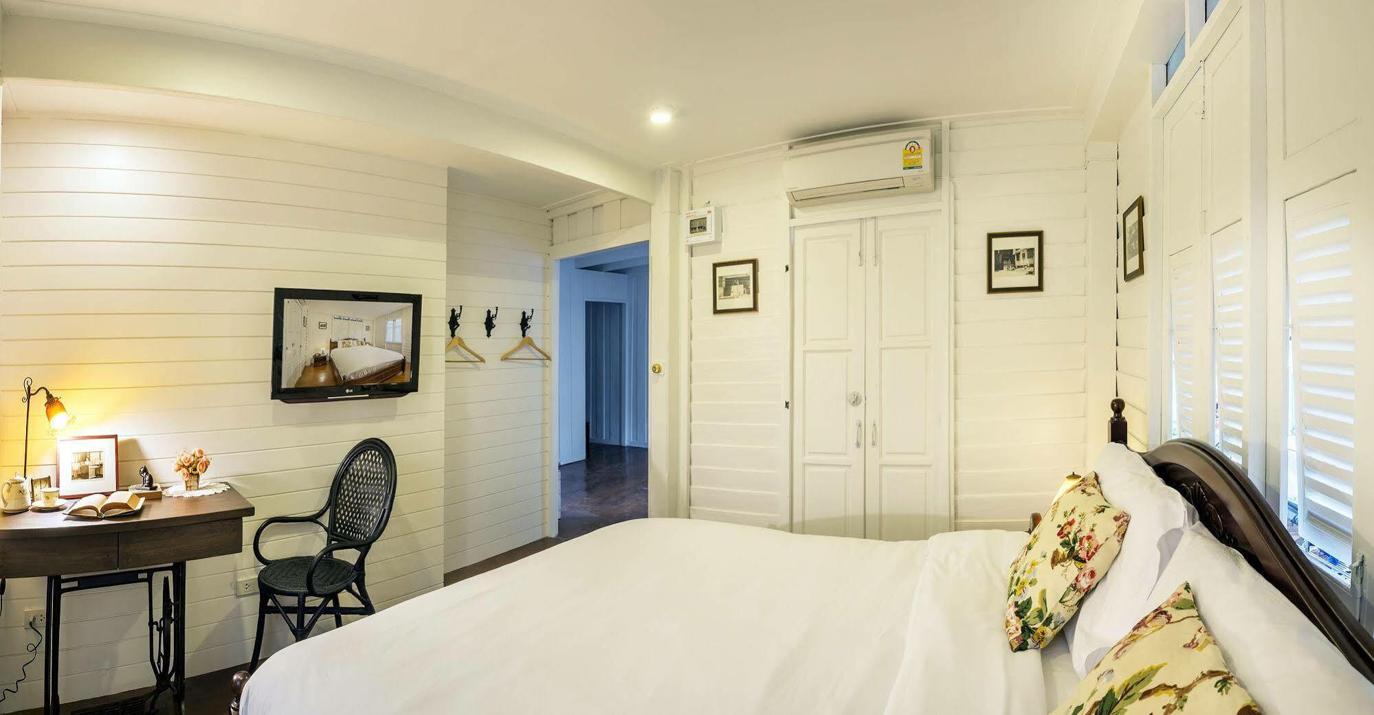 Baankachitpan Bangkok Hotel Bagian luar foto